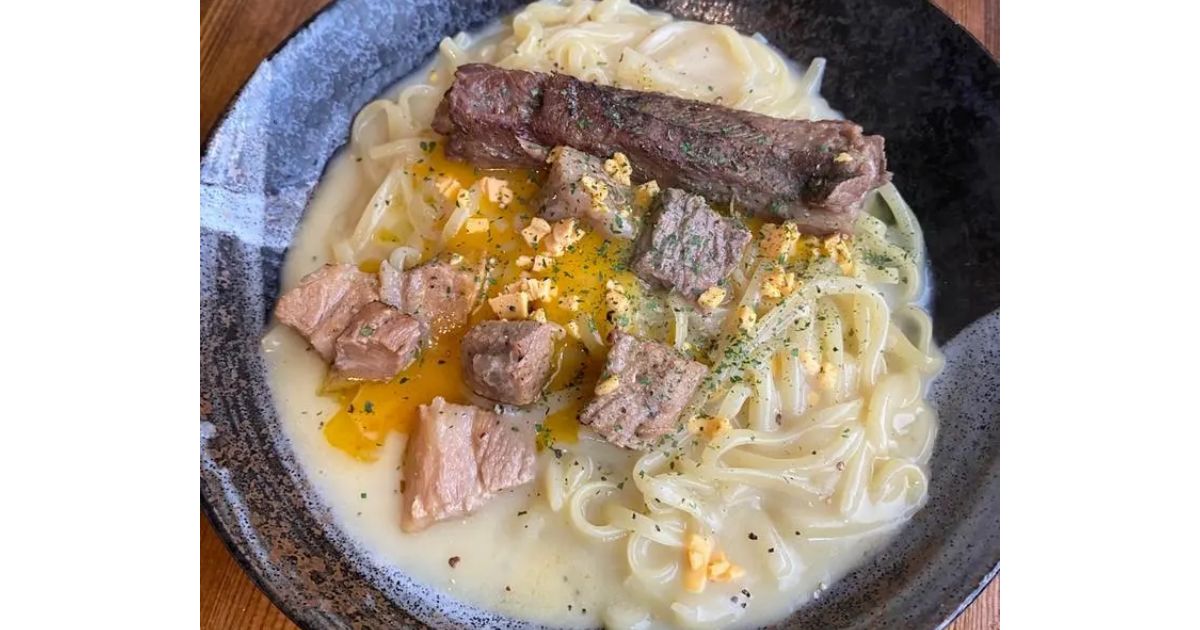 nishinaka_nakaike 7月25日本日のランチメニューです ^^A:青じそ香る 蒸し鶏と半熟玉子の 和風ソース B:ベビーホタテとほうれん草の トマトクリームソース C:きざみのりかけ イカとブロッコリーの 冷製明太子クリームソース 以上のメニューでお待ちしております