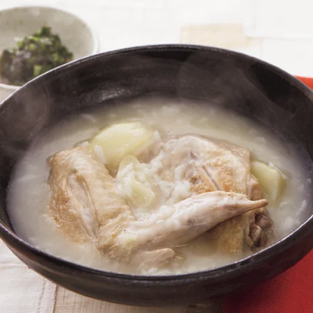 手羽先と白菜のパイタンスープ