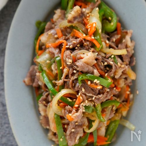 焼き肉のたれ×コチュジャンが美味！「豚肉とピーマンのうま辛炒め」レシピ