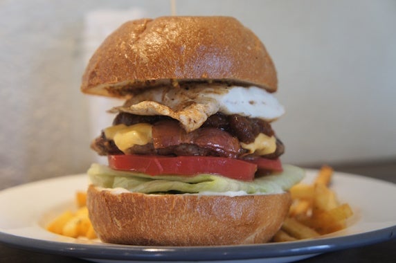 最新版 バンズって何？バンズが美味しいハンバーガーも教えます！お肉株式会社平城苑