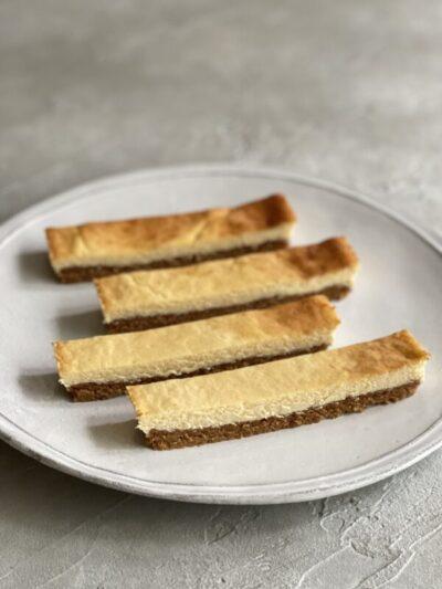 材料3つで簡単♪ ビスケットケーキ