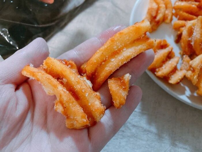 大容量でお得!業務スーパーの「冷凍フライドポテト」おすすめ4種を実食レビュー - macaroni