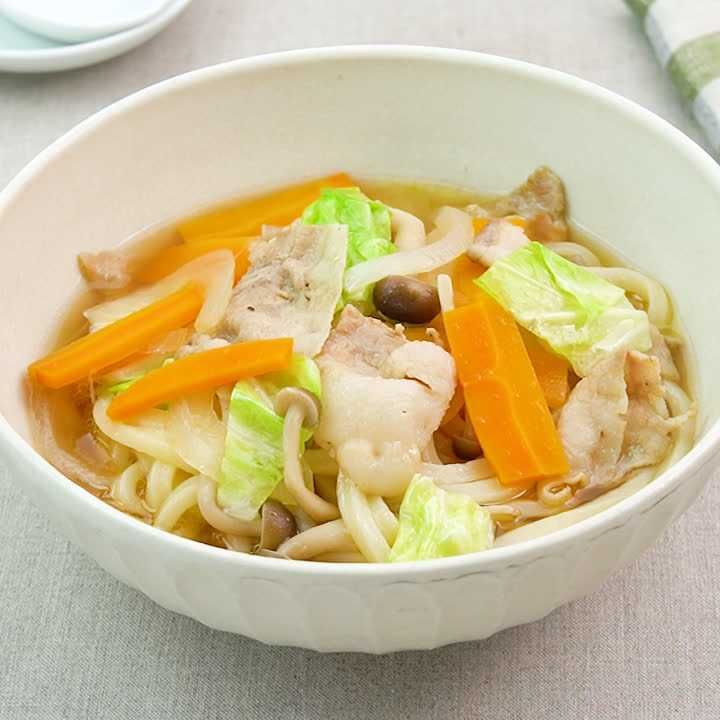 300kcal以下 低カロリーな「焼きうどん」のレシピを管理栄養士が考案 - macaroni