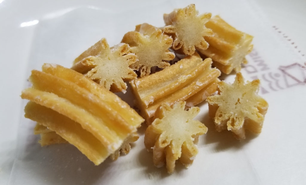 ミスド の定番ドーナツと言えばコレでしょ！「ハニーチュロ」はやさしい甘さで癒される～！イチオシichioshi