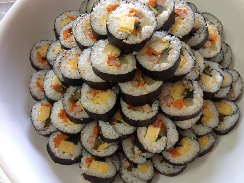 第2期SNSサポーターズ 〜takakorea @infoonkorea_fromfukからのお届け〜』⭐️ ・ ・ みなさん、こんにちは。SNSサポーターズからのお届け、今回は「おうちで作る韓国グルメ」です。 今回は、雨の日に食べたい韓国料理をご紹介します。韓国の友人から、「韓国人は雨の