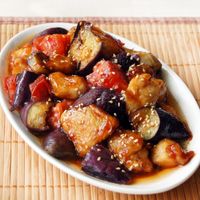 ナスと鶏もも肉の激辛甘酢あんかけ