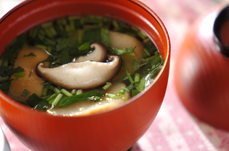 簡単！お麩と三つ葉のお吸い物