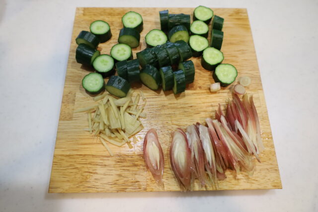 さっぱりきゅうりとミョウガの和え物