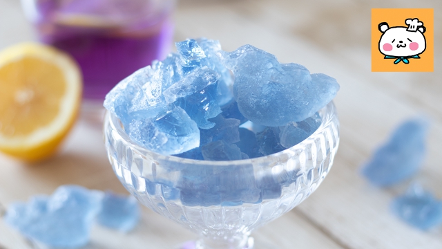 nittohblacktea.jpで 過去1番保存されたレシピ♪ 「紅茶の琥珀糖」日東紅茶スイーツレシピ は @nittohblacktea.jpから💕 材料4つでできる、簡単レシピです☕ シャリッとした食感で紅茶の風味が口いっぱいに広がります✨ 💎紅茶の琥珀糖💎材料デイリークラブ