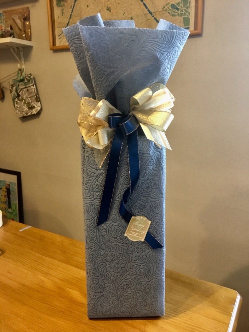 もう悩まない！ワインを贈る時に参考にしたいおしゃれラッピングアイデアまとめ – 香りと記憶がテーマのWEBメディアLoin ロワン