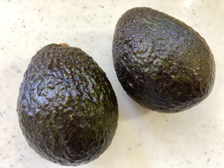 目からうろこ！ 生産者が教える『アボカドの選び方』に「めっちゃ参考になる」の声 – GLUGLU グルグルby grape