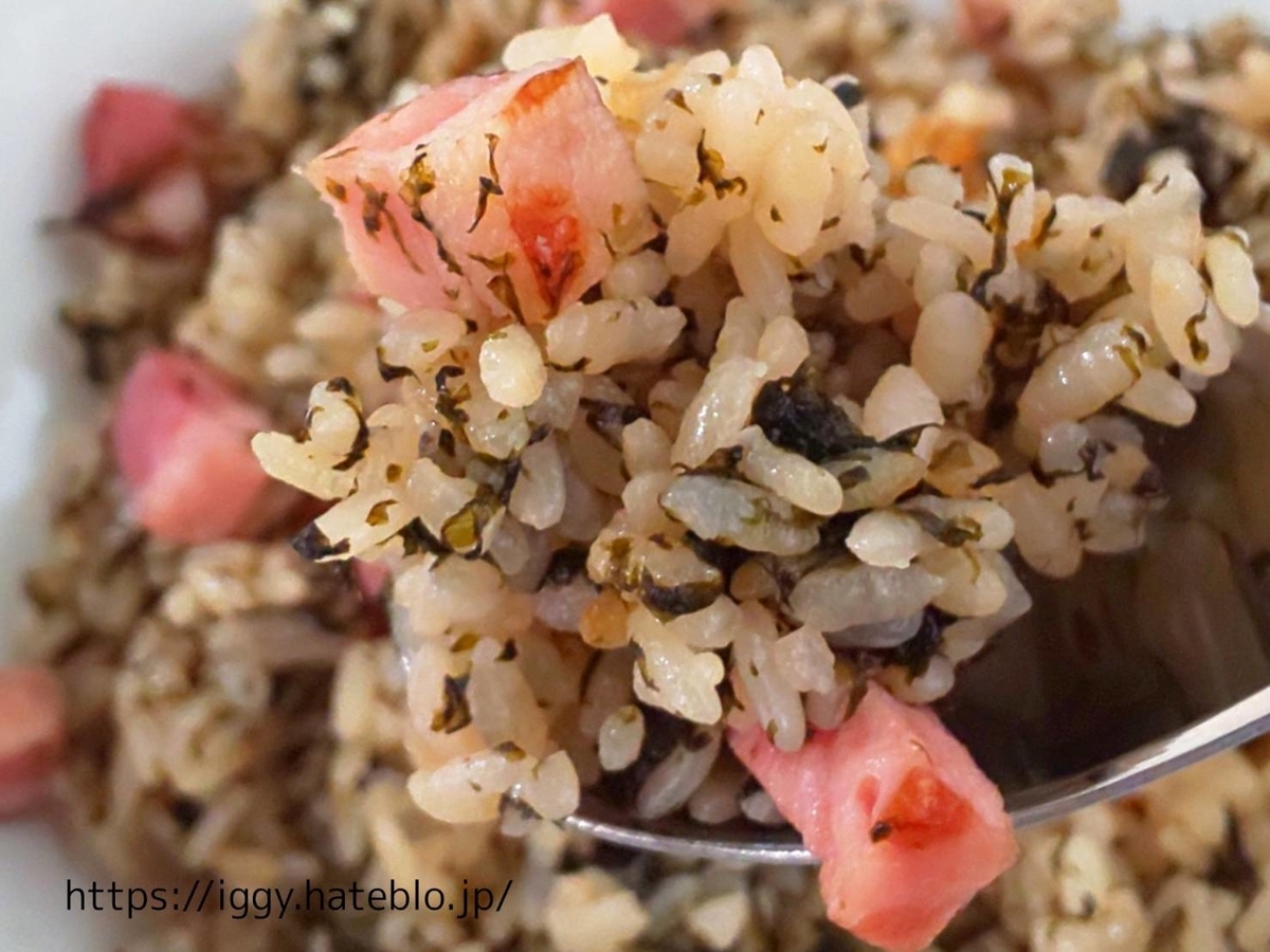家事ヤロウ 丸ごとベーコン炊き込みご飯のレシピ・作り方 次世代炊き込みご飯クラシル