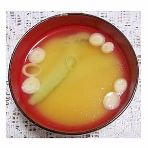 お吸い物をシンプルに!豆腐と絹さやのお吸い物のレシピ 作り方:白ごはん.com