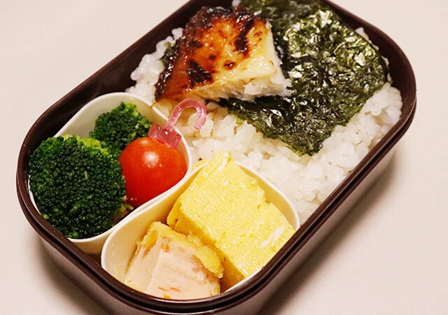 100均・セリア シリコンおかずカップがシンデレラフィットで気持ちいぃ～～♪アメトピ掲載朝の1時間で ラクウマ 3食お家ごはん〜腹ペコ3姉妹日記