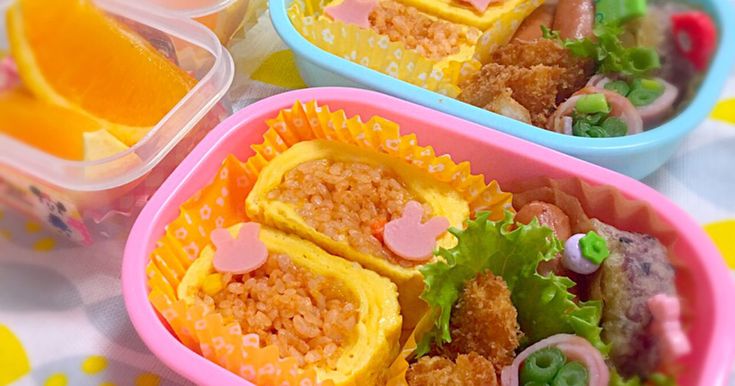 今日のお弁当ー🍱 シナモンロール弁当🐰 永遠がこの前ピューロランドに行ってきてシナモン可愛いーって言ってたから😂 暉人はよくわかってない 笑ほっぺをハートに❤️ ピックの感じでやる気ないのが伝わるよねー 笑今日から通常保育スタート✨ 本当は避難訓練だった