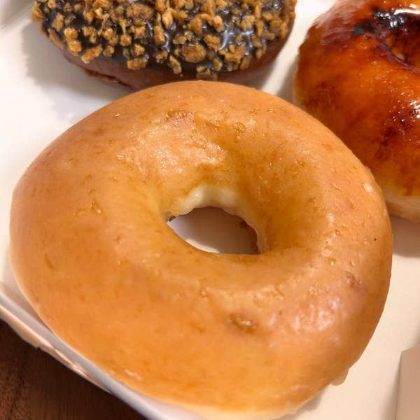 クリスピー・クリーム・ドーナツ 東京国際フォーラム店』オープン!新しい楽しさと美味しさをギュッと凝縮! 国内最大のフラッグシップショップ誕生美味ごはん