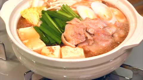 Amazon.co.jp:エバラキムチ鍋の素 マイルド 300ml ×3本鍋の素 鍋つゆ キムチの素: 食品・飲料・お酒