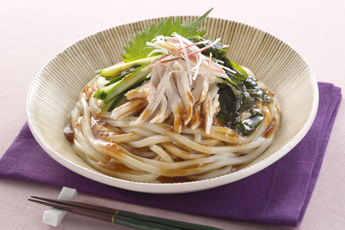 すだち風味の冷やし鶏天うどん