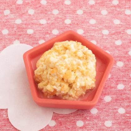 桜えびの炊き込みご飯🌸,材料 , ・お米2合, ・しょうがひとかけ, ・桜えび 乾燥 大さじ4, ・水適量,調味料 , ・酒 大さじ2, ・みりん大さじ1, ・塩小さじ2,作り方 , 1.お米を研いだら、30分以上吸水させ、, 炊飯釜に入れる。,2.調味料を入れ、水を2合目盛りまで入れたらよく混ぜる。, 3.材料を全て入れたら通常炊飯で完成！,