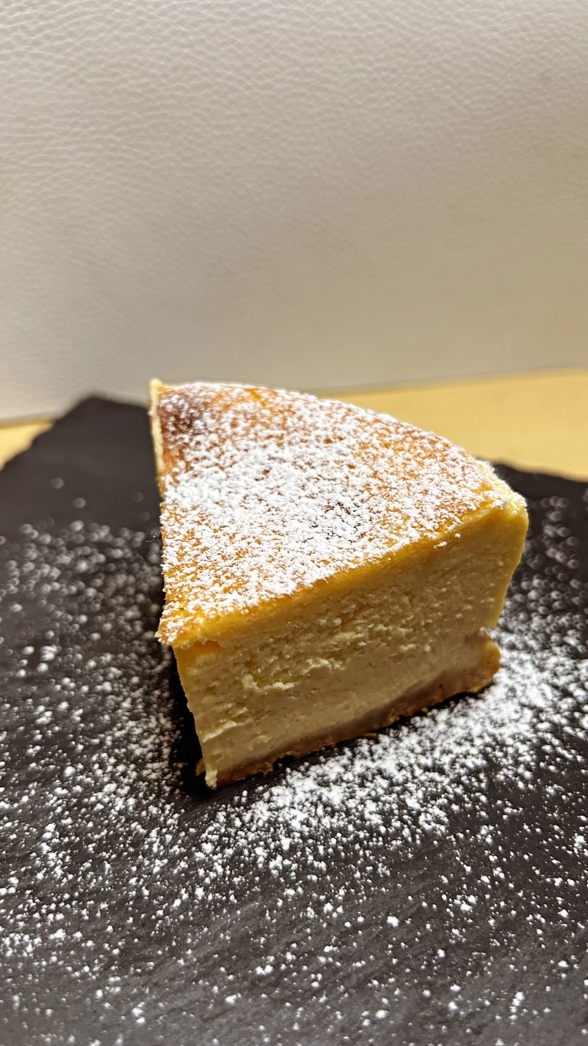 トースターで簡単！口どけなめらかな基本のベイクドチーズケーキ