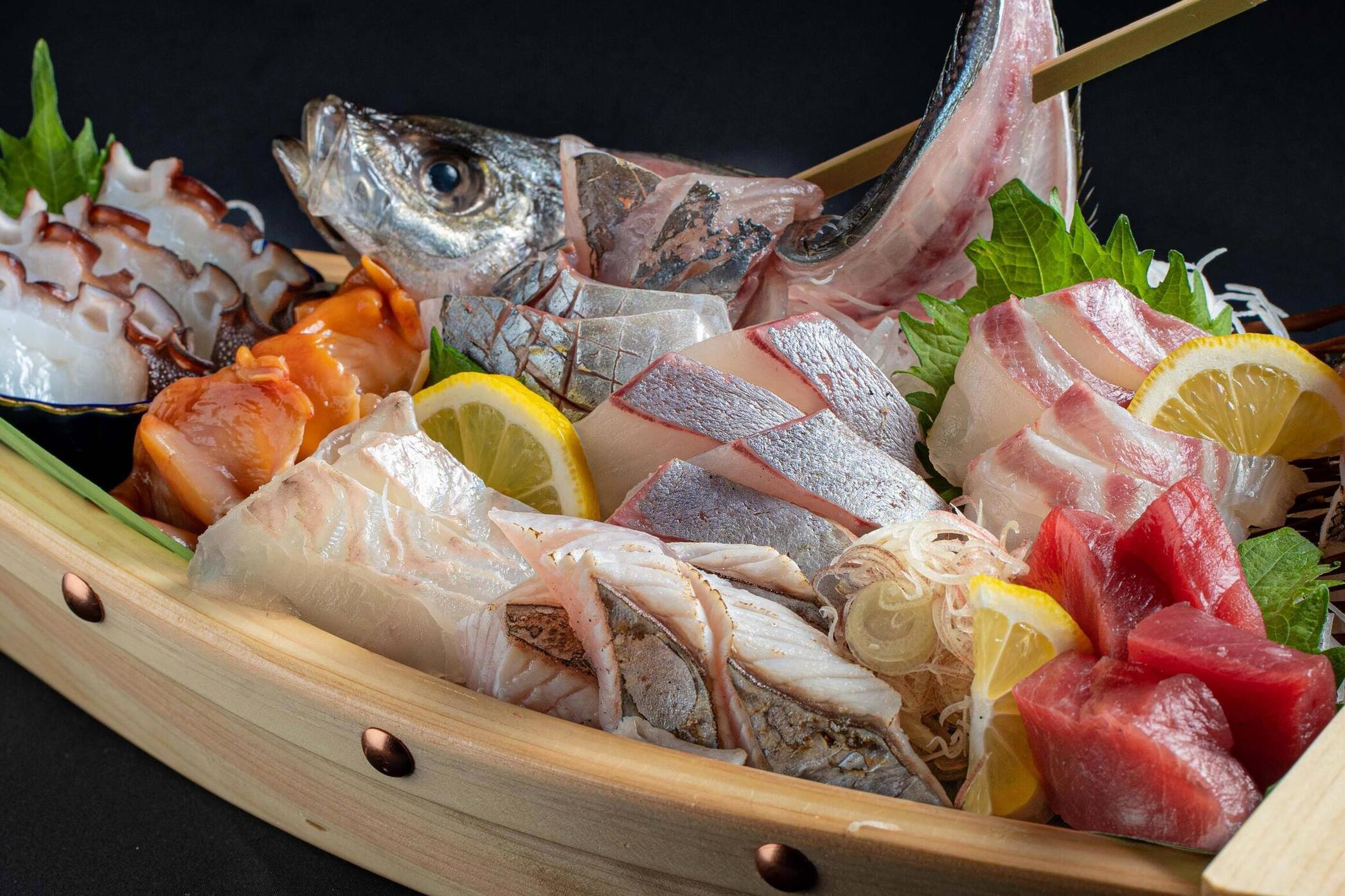 刺身 舟盛りインパクトだけは抜群