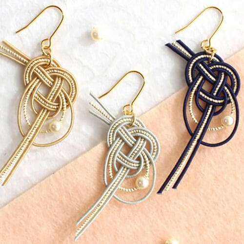 水引淡路結び あわじ結び を使ったプレゼント用和風ラッピング資材