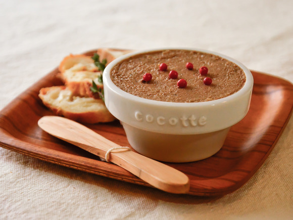 １００羽に１羽の貴重な部位 白レバー食べ方は普通のパテと同じです。COCO彩果