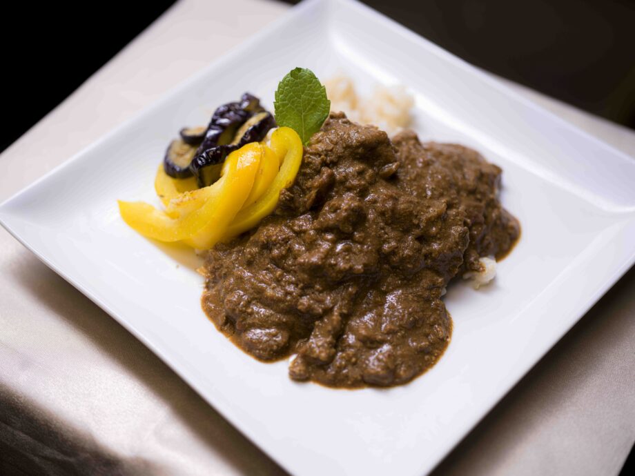 栄養士監修 鉄分やビタミンたっぷり「鶏レバーとほうれん草のキッシュ風」PECO ペコ