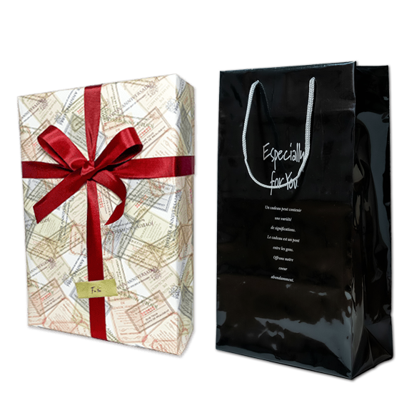 画用紙の箱 でお年賀風ラッピングLEE