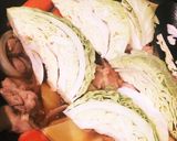 よるごはん〜手羽元のさっぱり煮〜 鶏肉の下処理も何もいらず、 ただお鍋で煮るだけの簡単料理🍳✨✨ ポン酢を多めに入れているので、見た目以上にさっぱりしてます😋汁多めだったのでもう少し分量減らしても良さそう🤔🇸🇬に1週間ほど滞在していて、 カオマンガイや