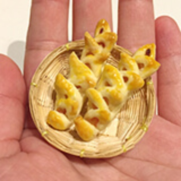 昨日、東京ハンドメイドマルシェ出店後に約300店舗見てまわったけど何も買わなかった 素敵！欲しい！迷ったけどいろいろ悩んで買わなかった。だから、改めて私のお店で品物を手に取り悩んで選んで購入してくれた方に感謝したいって思いました✨本当にありがとうございます