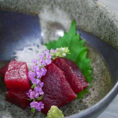 本マグロの中トロ断面刺身、切り方と盛り付け方 - 魚料理と簡単レシピ