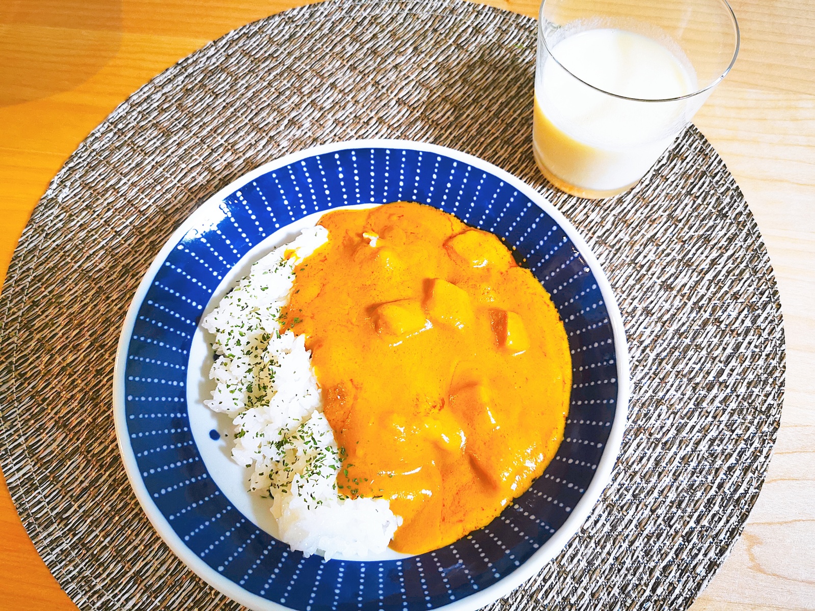 濃厚な甘み！トロ～リ美味しいマンゴーラッシ