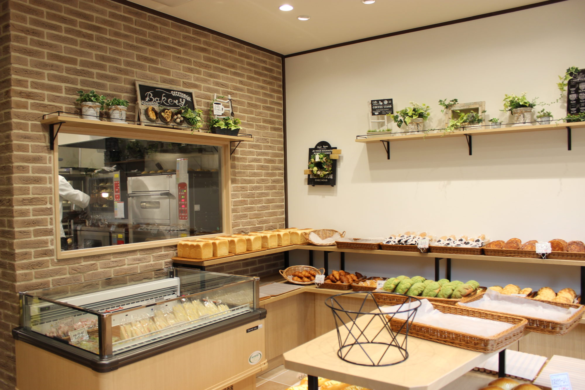 パン屋さんの什器木工と暮しの店『６』ROCK