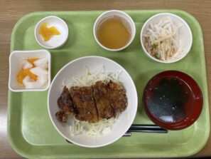 排骨丼パイコー飯 - 空腹時に見てはいけないブログ