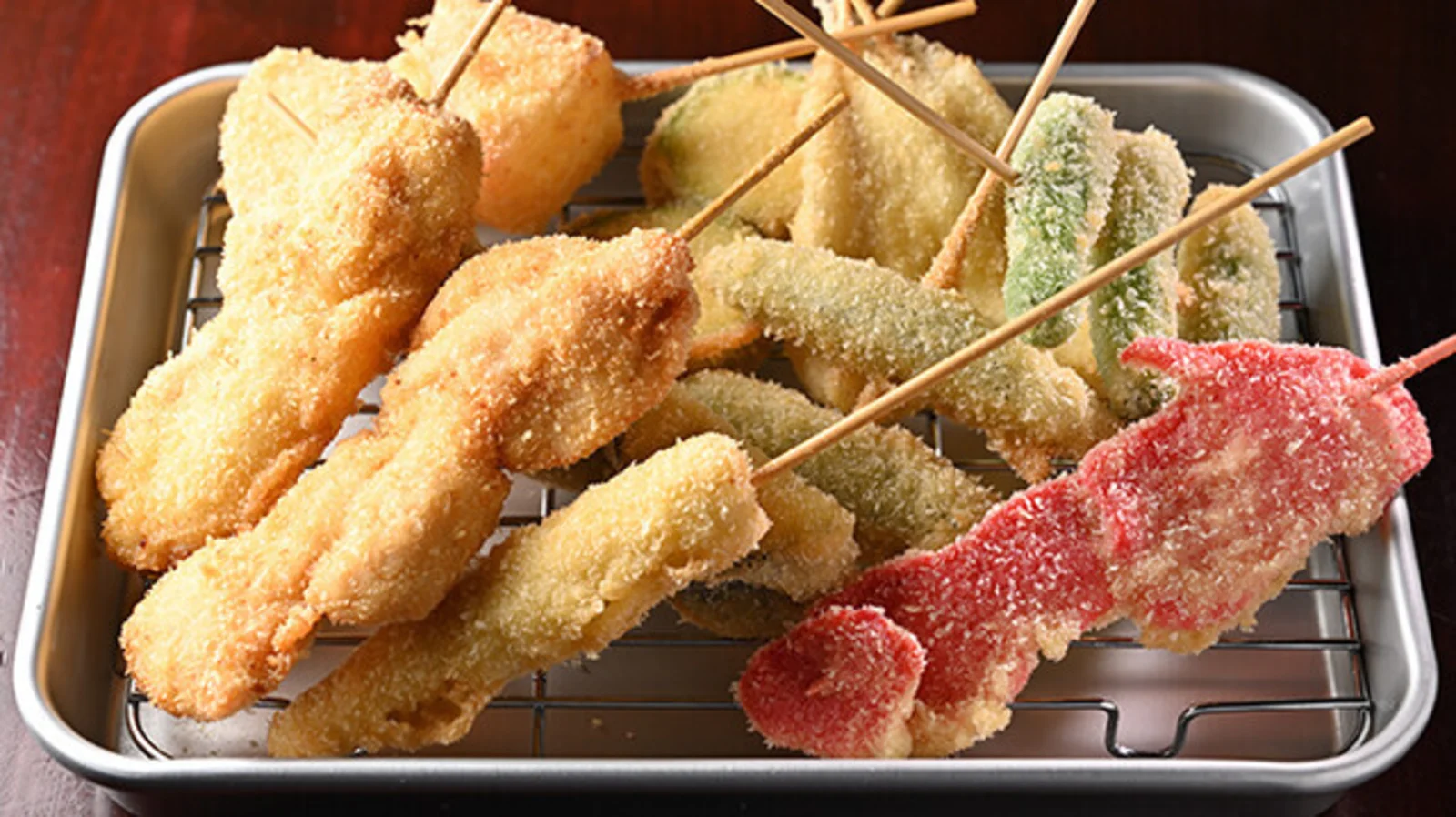 グルメ備忘録 浅草浅草川井 @asakusa_kawai 久しぶりの『穴子料理と地酒 浅草 川井』さん🚶 絶品の『穴子料理』と珍しい『日本酒』を楽しませてくれるお店🥢🍶 @sssmomom さんのご投稿を見て初訪問して以来 今回が3度目の訪店🥰 🔲今夜のコースは🥢 ☆長崎産穴子の