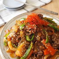 まずはチンジャオロース！牛肉とピーマンで作るおすすめレシピ - macaroni