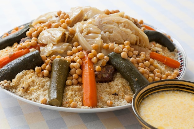 モロッコ旅で食べたいグルメ特集！タジン鍋にクスクス、ハリッサモロッコ旅行記yanakiji