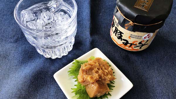 なんと黒豚スライス肉がゴロっと入った！黒豚みそ - ippin イッピン