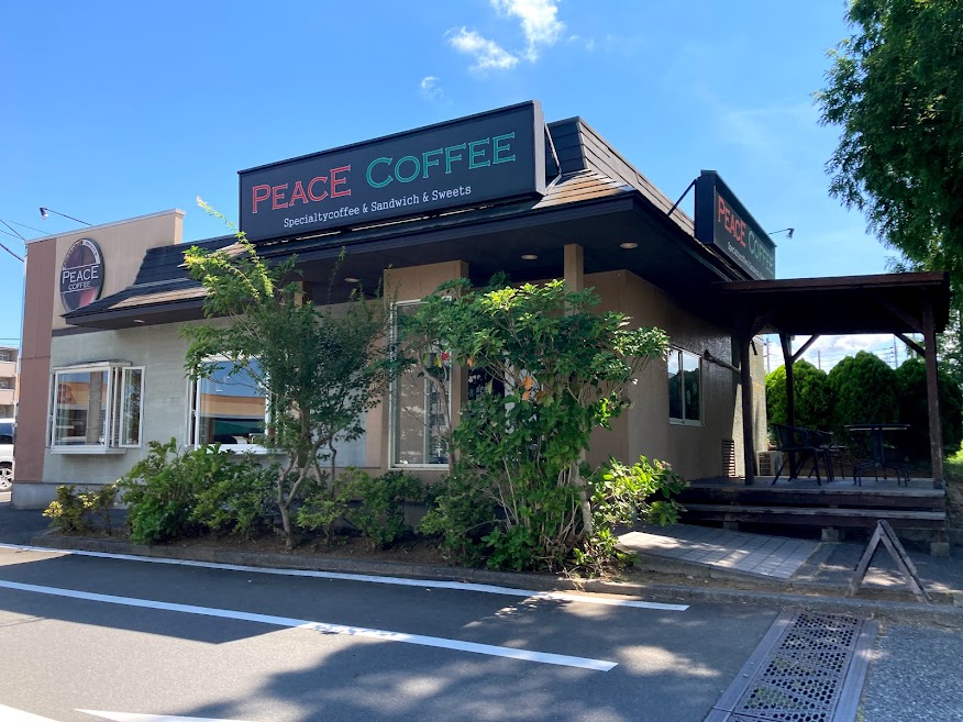 👇詳細はこちら👇 『千乃家』 📍土気駅から651m 2023年8月にオープンした鶏白湯のお店。 @sennoyaasumigaoka白湯系は塩、醤油、辛口の三種類！ 塩は真っ白なサラッとしたクリーミーなスープで、 鶏の旨味を感じるがしつこく無いので初心者でも食べやすい♪個人的に最高