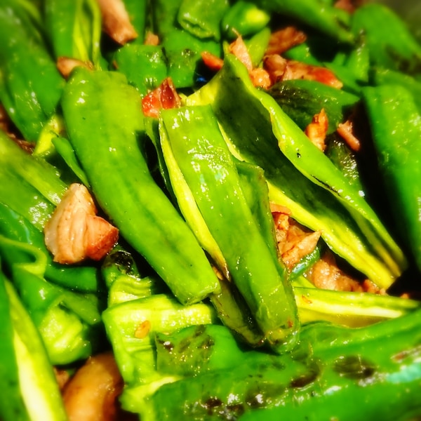 甘長唐辛子を使った人気レシピ8選！焼きから揚げまで - macaroni