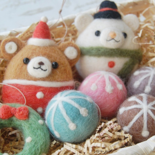 Amazon.co.jp: 羊毛フェルトの雪だるまオーナメント, かわいい羊毛フェルトの手作りツリーオーナメント, 手作りガーランド装飾ストラップ付き ホリデー用品 ホームクラフト 窓用暖炉 クリスマスツリー : おもちゃ