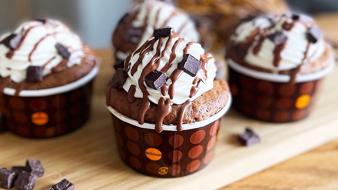 お家で作れる 「チョコレートカップケーキ！！」の作り方 食育料理家 かわなべあやこ- クスパ