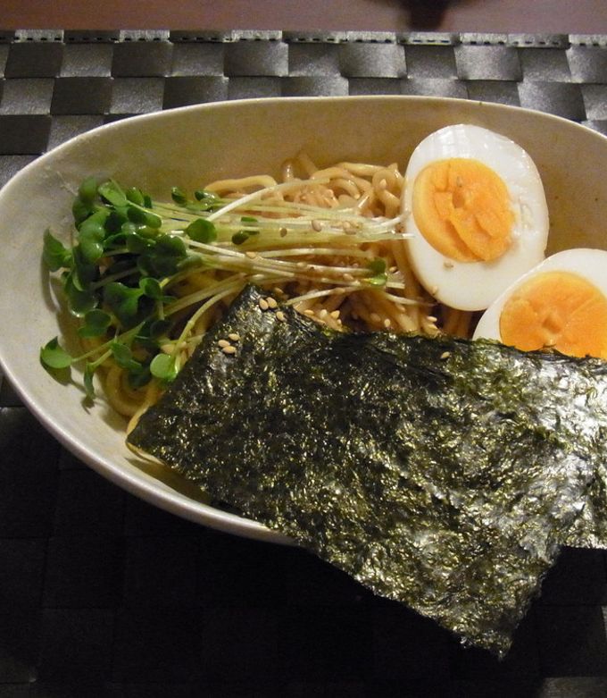 ４分で完成 カップヌードルをつけ油そばにアレンジ！ 飯テロ