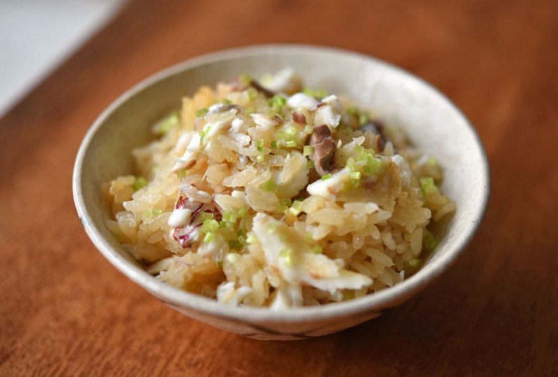 炊飯器で簡単鯛めし 焼いて入れるだけ