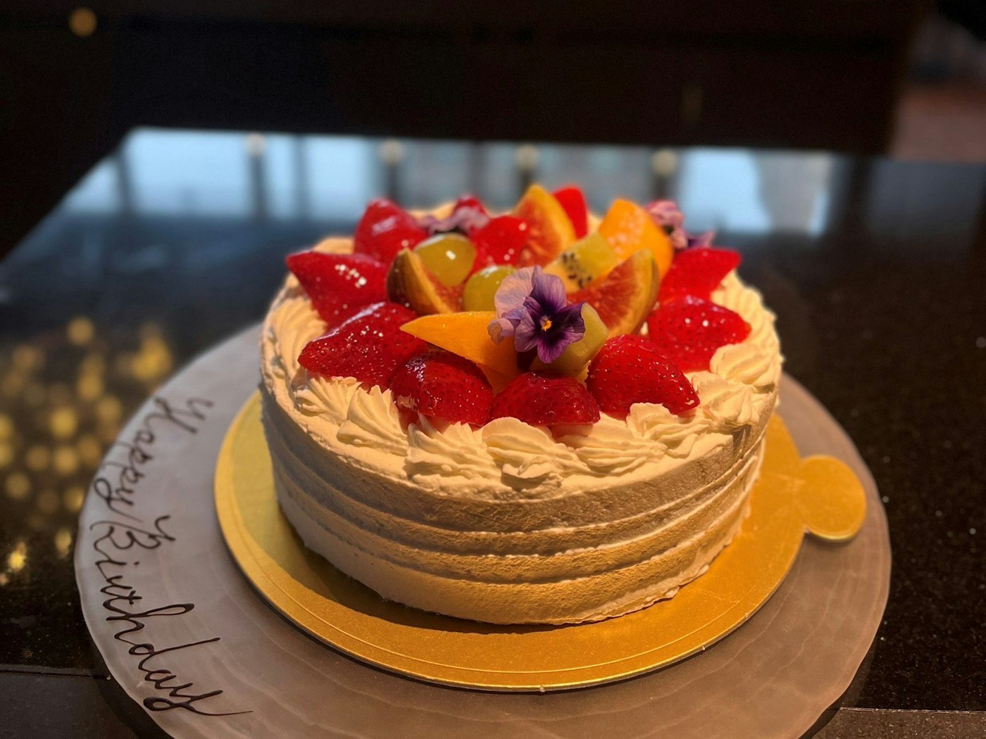 お祝い ◇当日OK◇≪Anniversaryコース≫120分飲放＋シャンパン1本＋デザートプレートAmusement BAR Rush ラッシュ