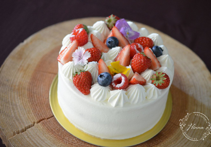 デコレーションショートケーキ旬のフルーツタルト kuus クース