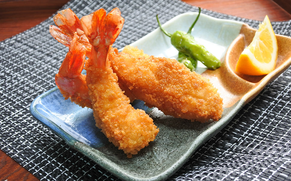 下処理も解説 ピンと真っすぐ!えびフライの作り方。プリッとジューシーに仕上げるプロのコツ三越伊勢丹の食メディアFOODIE フーディー