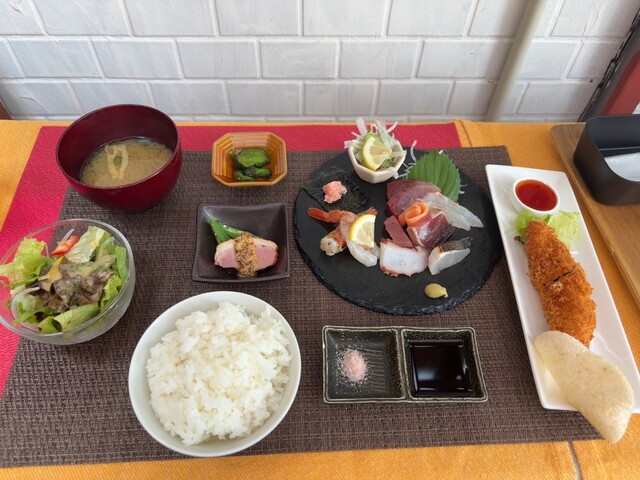 スマイルキッチン みんな笑顔のスマイルセット 福岡市早良区有田CAR & NOODLE