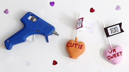 ケーブル被覆の破れを簡単修復！グルーガンでできるDIY補修術 初心者向け解説